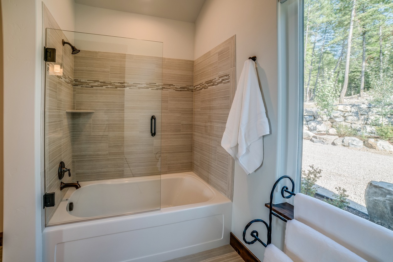 Shower & Tub Installation in Devon